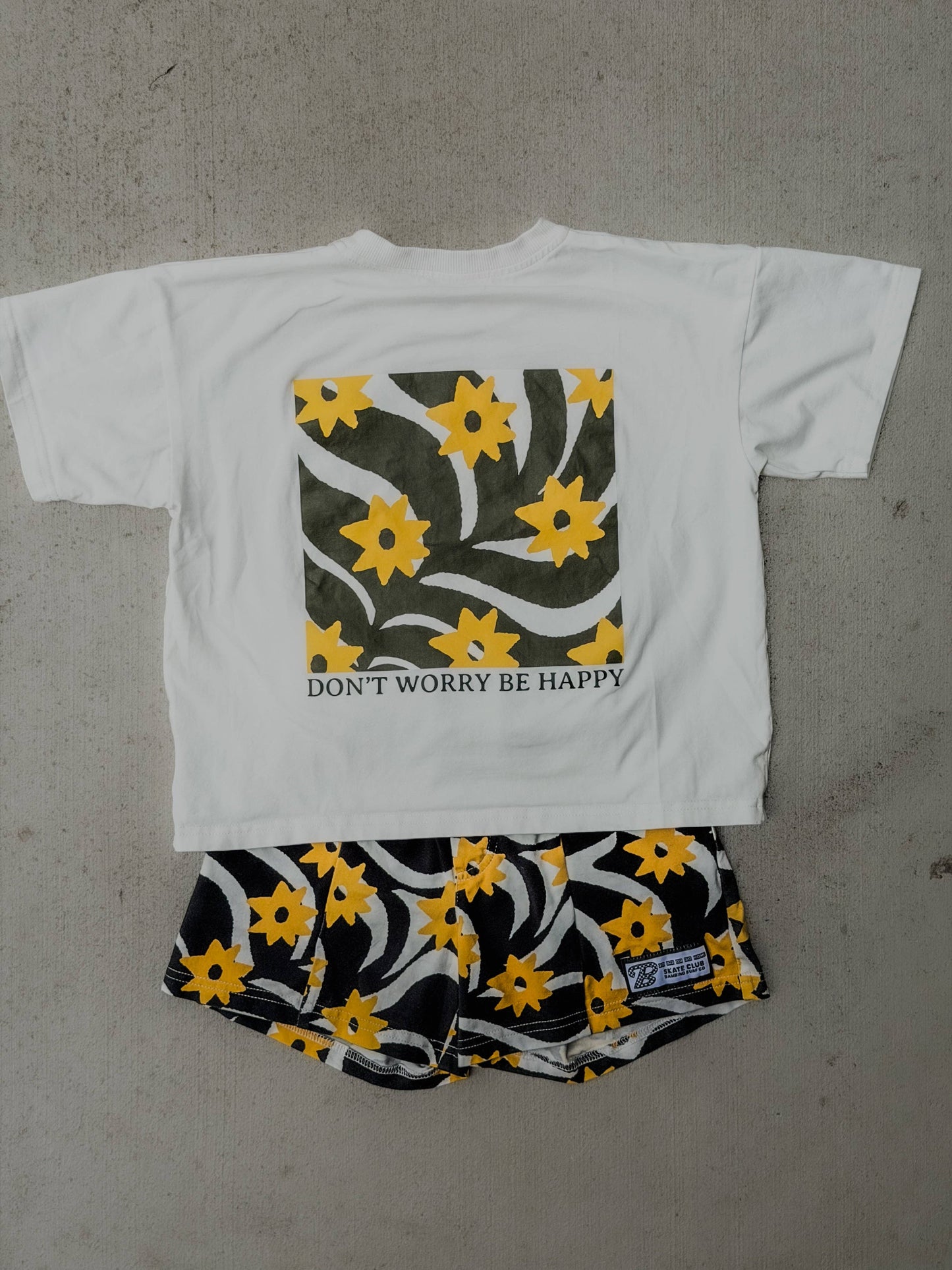 Flower Palm Tee