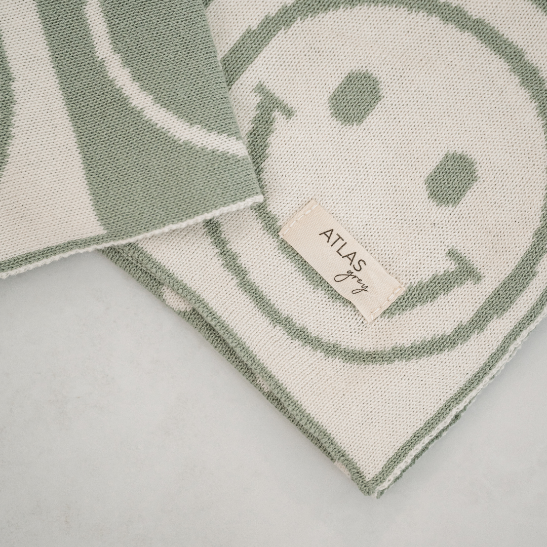 Smiley Knit Blanket: Latte/Coconut Milk