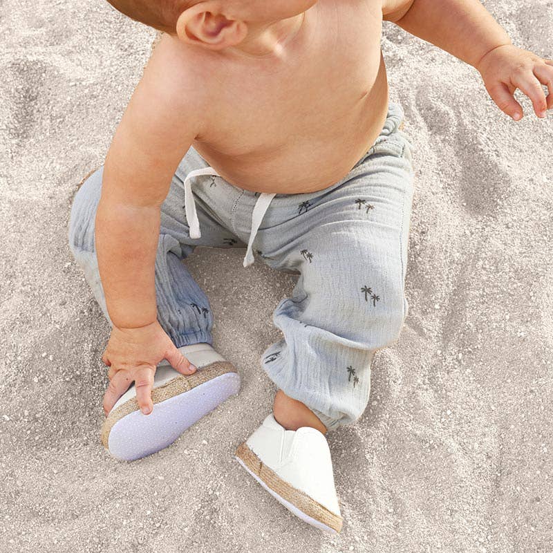 Slip-On Shoes - White: 6-12 mo