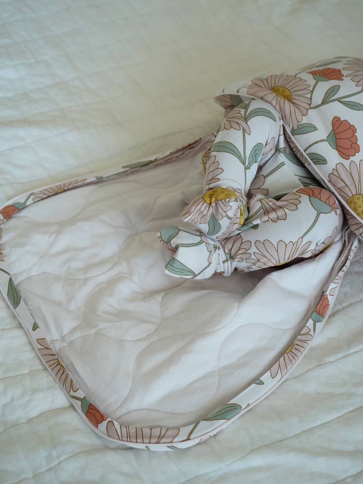 Gunamuna Newborn Swaddle (0.5) Posies