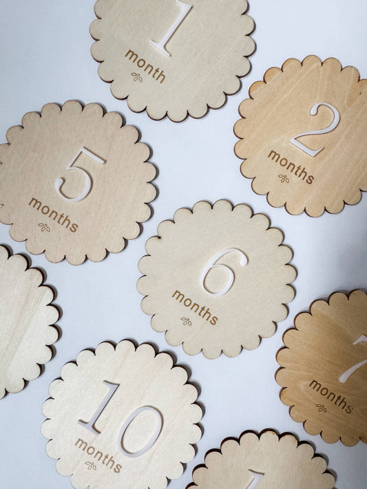 Scalloped Monthly Milestone Wood Discs