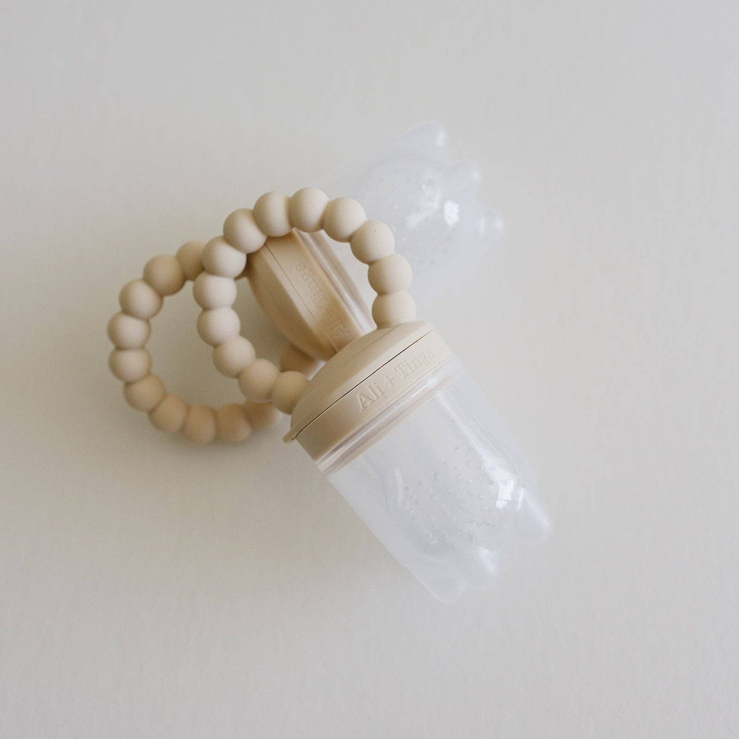 Pacifier Feeder: Sand