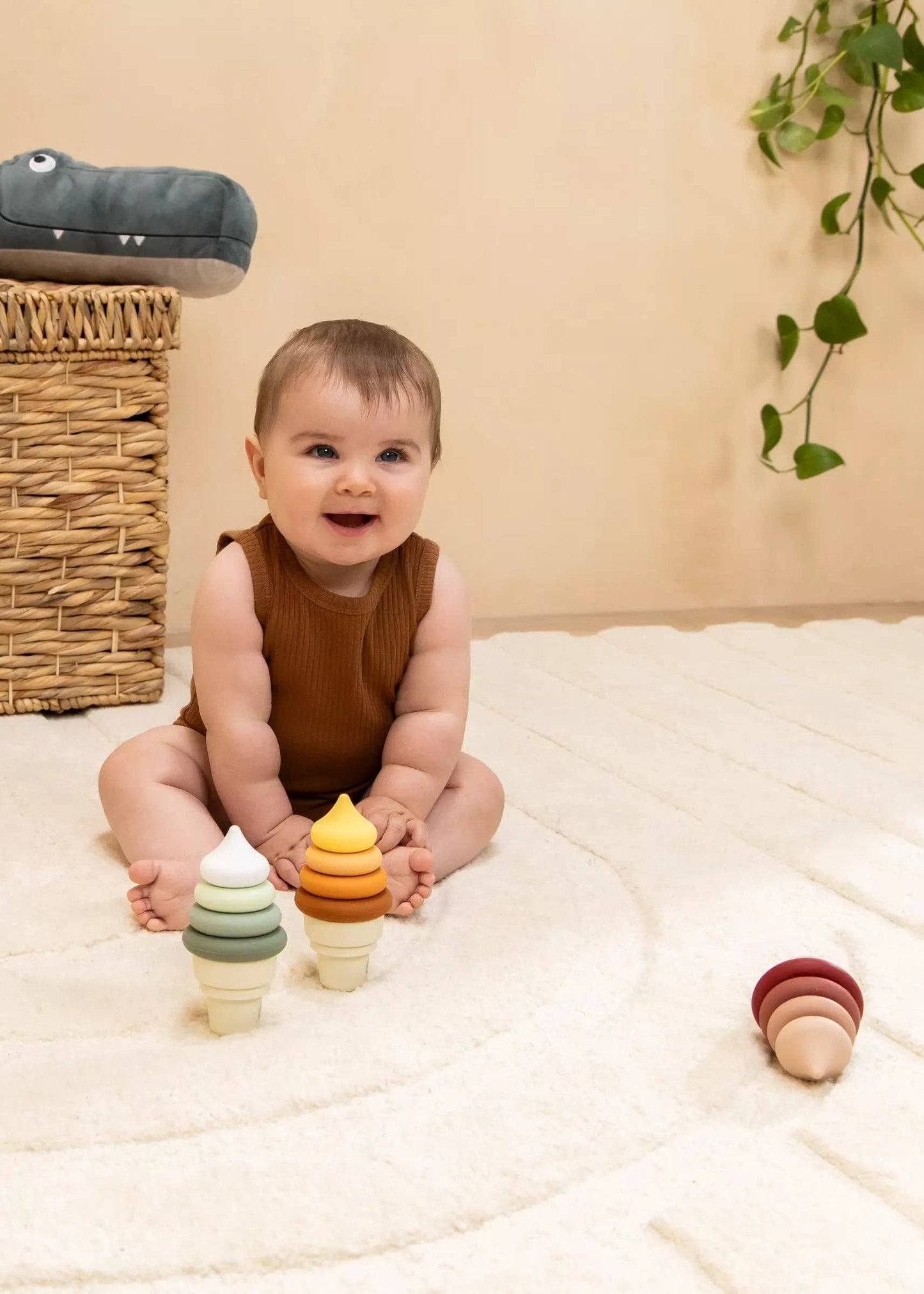Stackable Ice Cream Cone Set